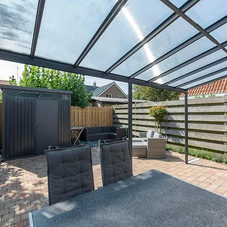 Stuijvezandeweg 7z For 2 Guests Near Centre Callantsoog